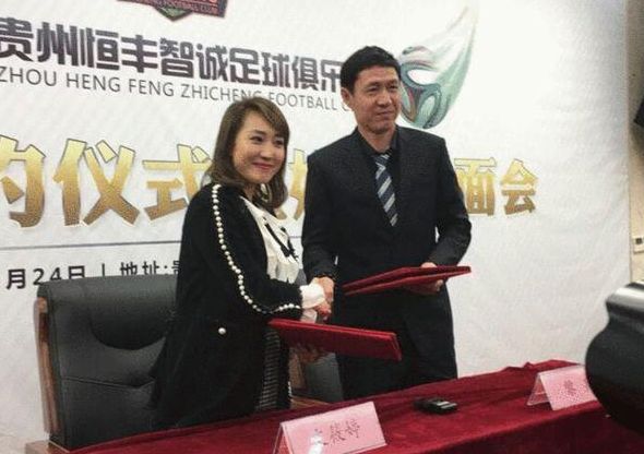 据《罗马体育报》报道，穆里尼奥不满爱将迪巴拉被犯规，向裁判抱怨并和乌迪内斯球员发生争吵。